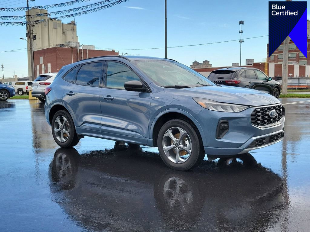 Certified 2024 Ford Escape ST-Line w/ Tech Pack #1 AWD/4WD image 1