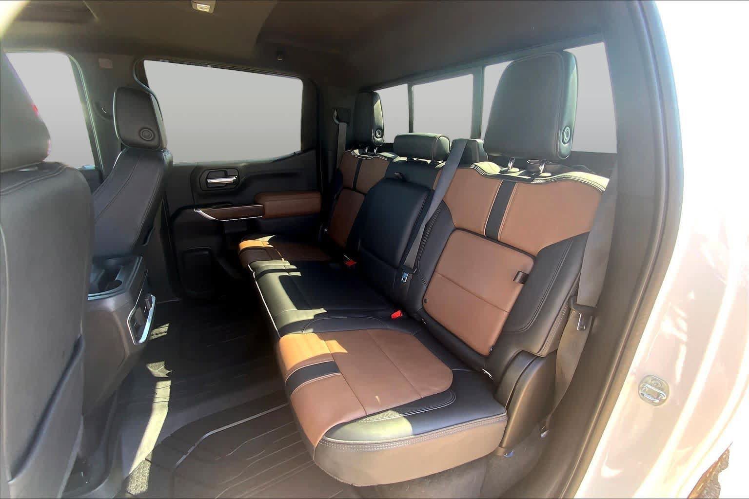 Used 2022 Chevrolet Silverado 1500 High Country w/ LPO, Dark Essentials Package AWD/4WD image 21