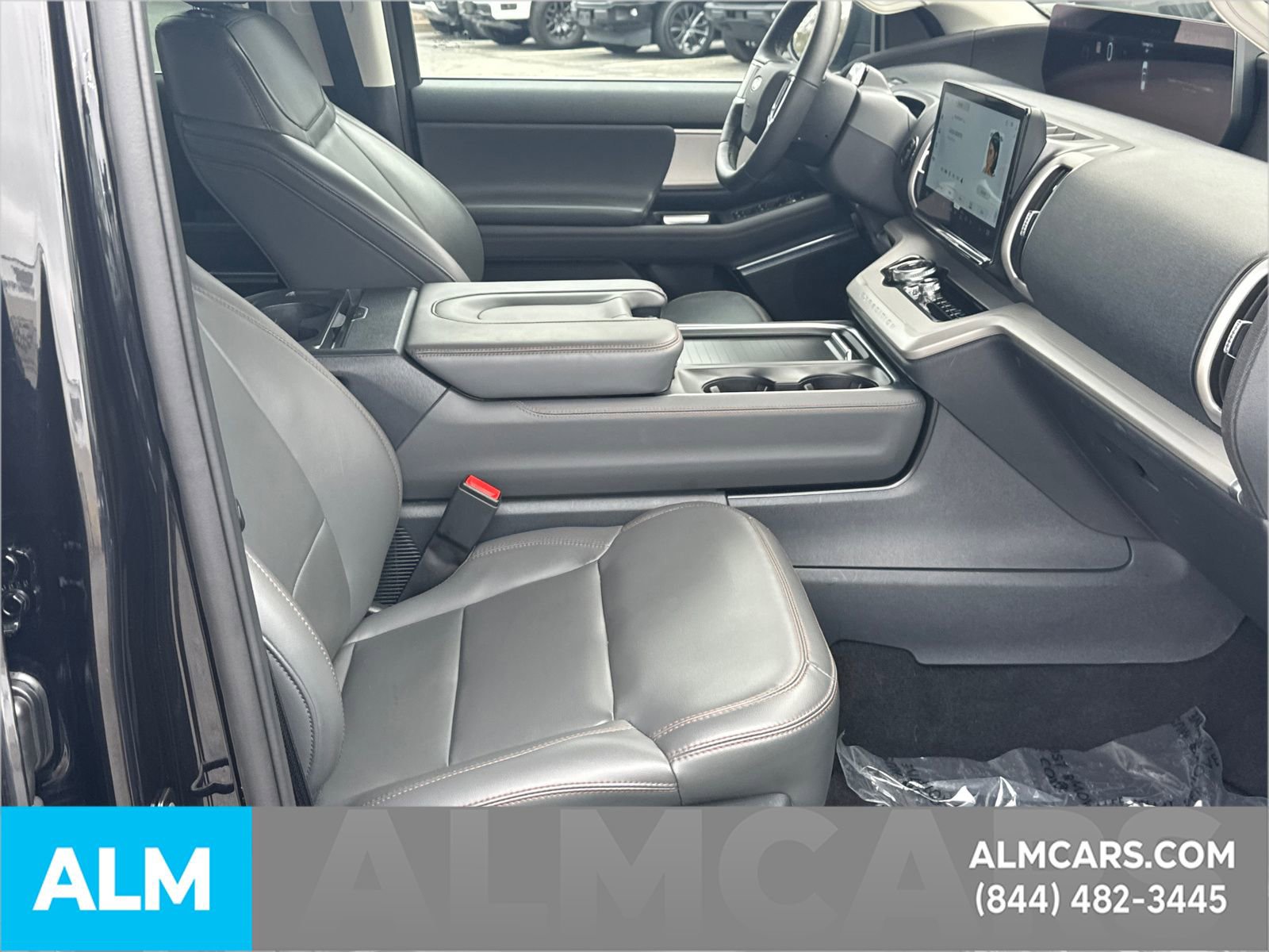 Certified 2025 Ford Expedition Active AWD/4WD image 16