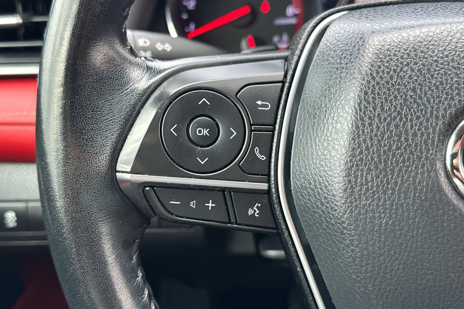 Used 2019 Toyota Camry XSE FWD image 24