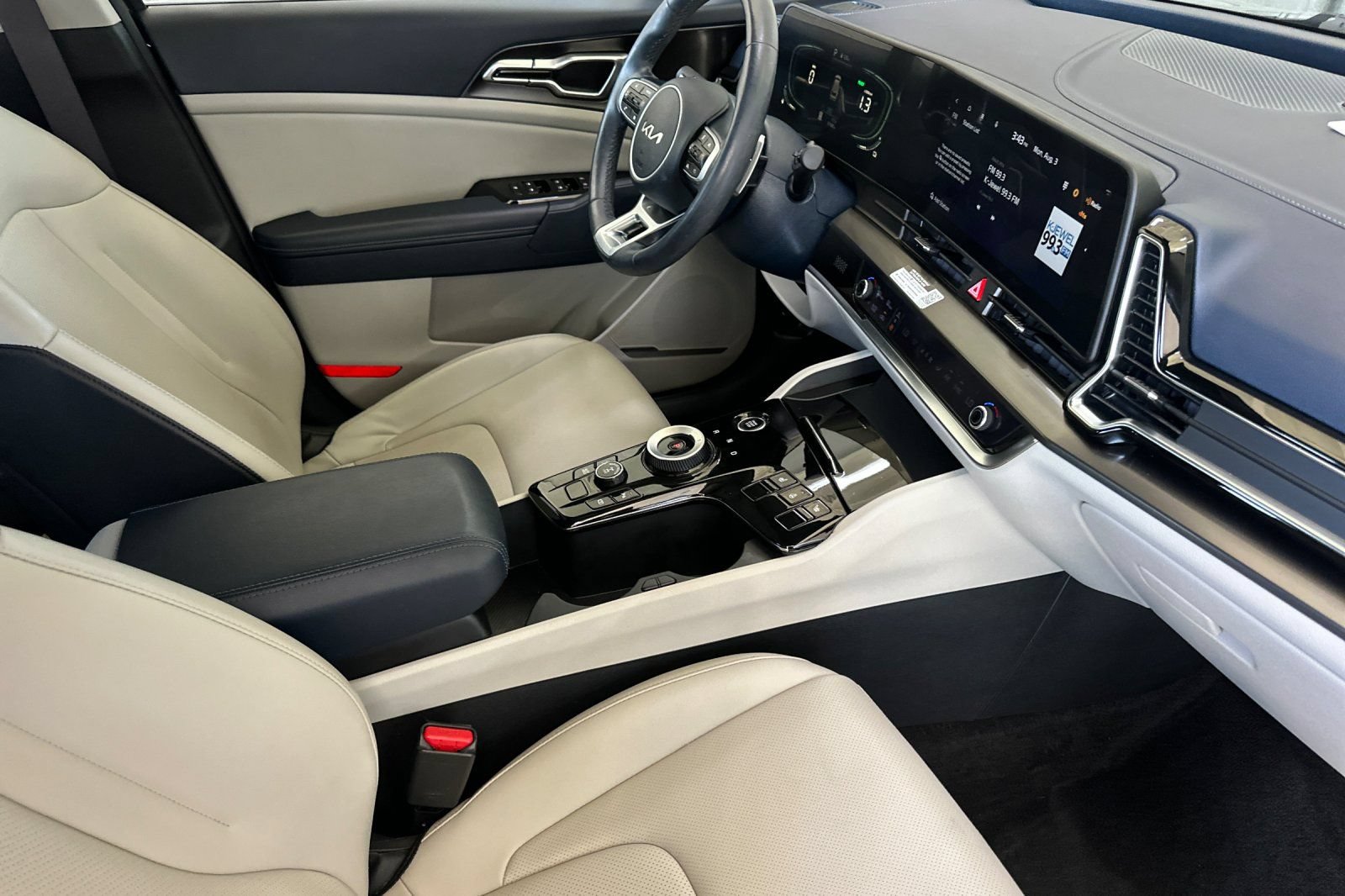 Used 2023 Kia Sportage EX AWD/4WD image 16