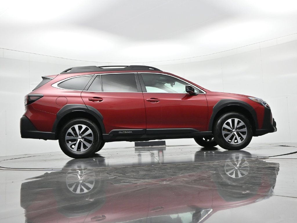 Used 2025 Subaru Outback Premium AWD/4WD image 21