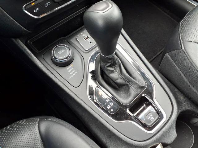 Used 2020 Jeep Cherokee Limited AWD/4WD image 24