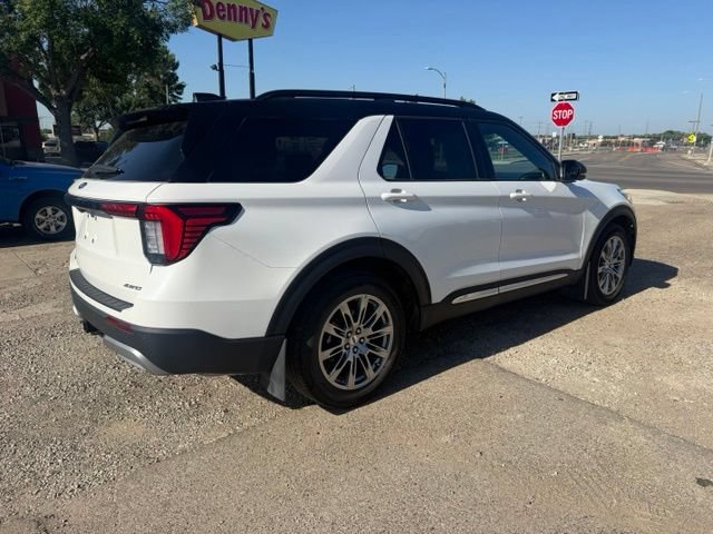 Certified 2025 Ford Explorer Platinum AWD/4WD image 11