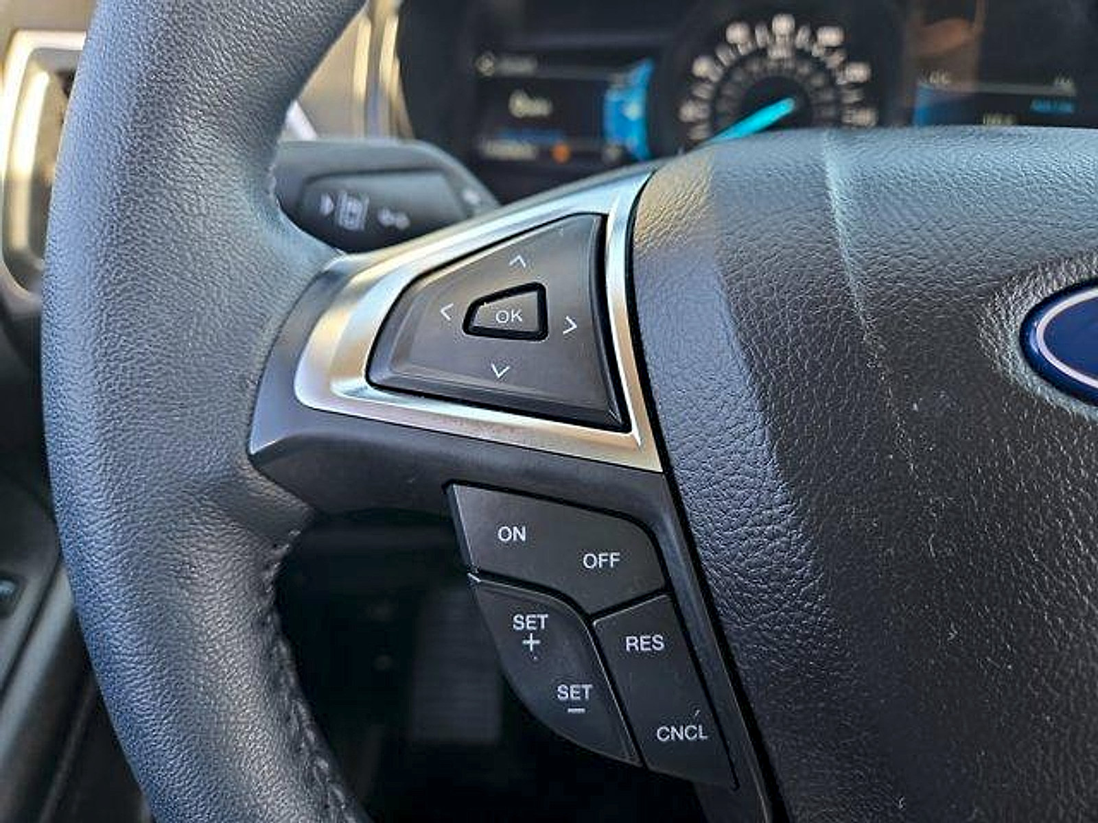 Certified 2024 Ford Edge SEL w/ Convenience Package AWD/4WD image 14