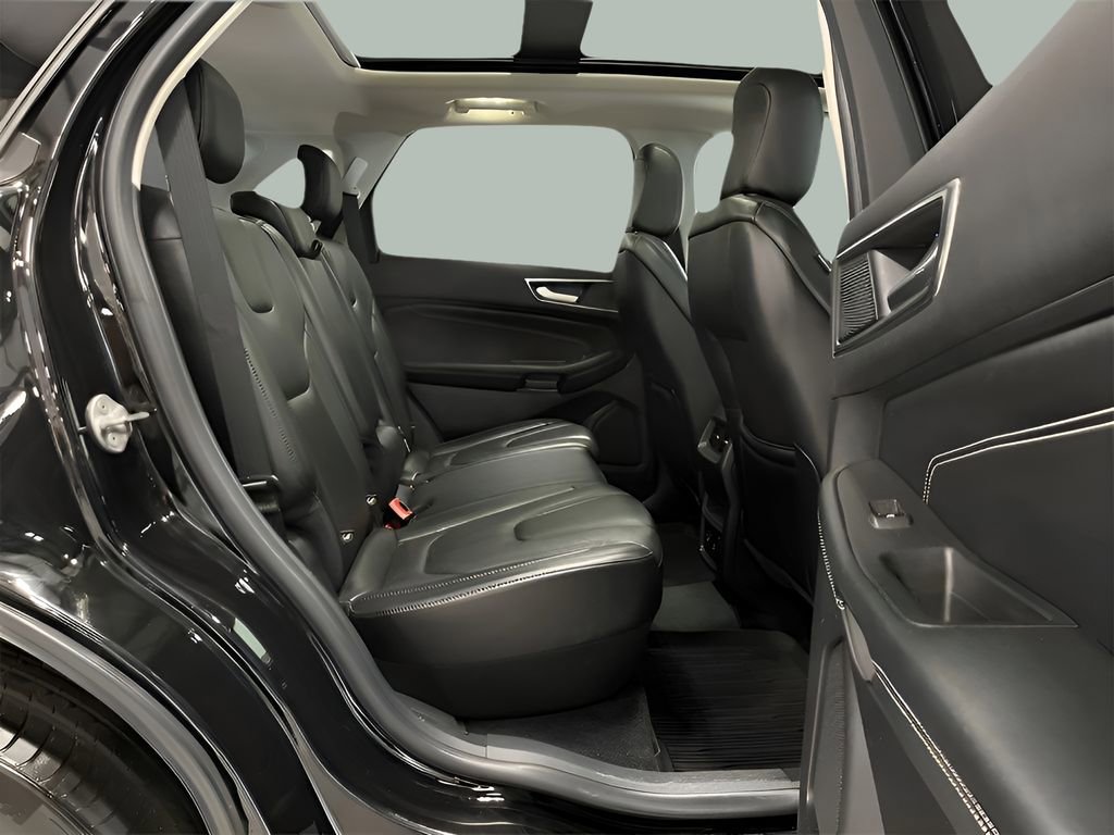 Certified 2021 Ford Edge Titanium w/ Canadian Touring Package AWD/4WD image 20