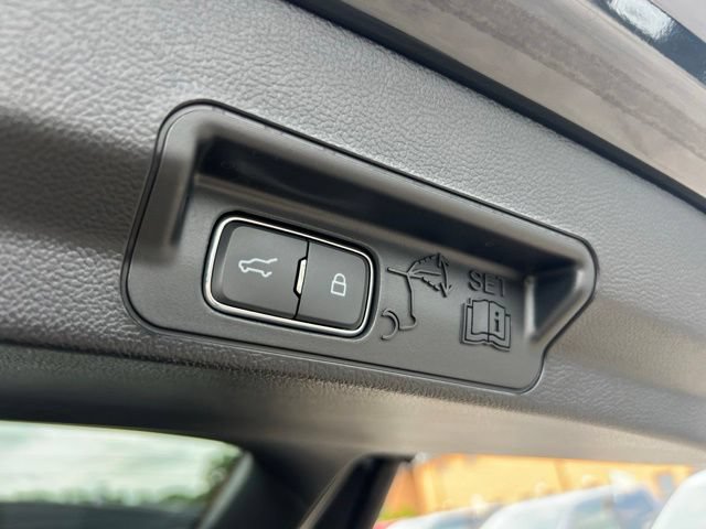 Certified 2024 Ford Explorer XLT w/ Equipment Group 202A AWD/4WD image 22