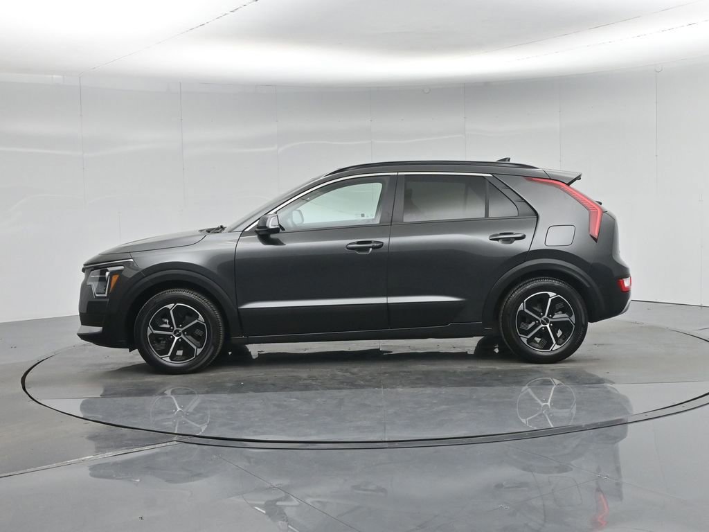 Used 2023 Kia Niro EX image 21