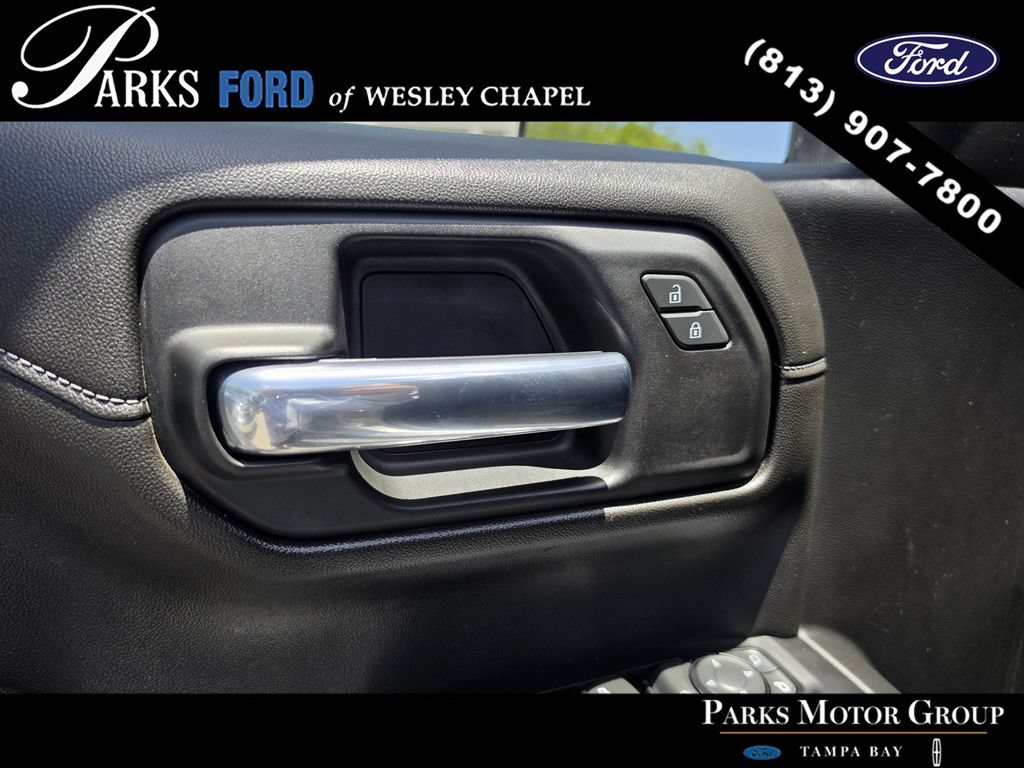 Used 2019 Chevrolet Silverado 1500 RST AWD/4WD image 17
