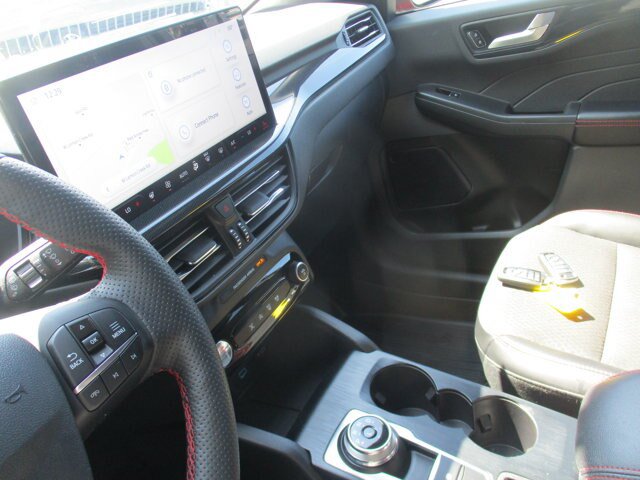 Certified 2023 Ford Escape ST-Line w/ Tech Pack #1 AWD/4WD image 28