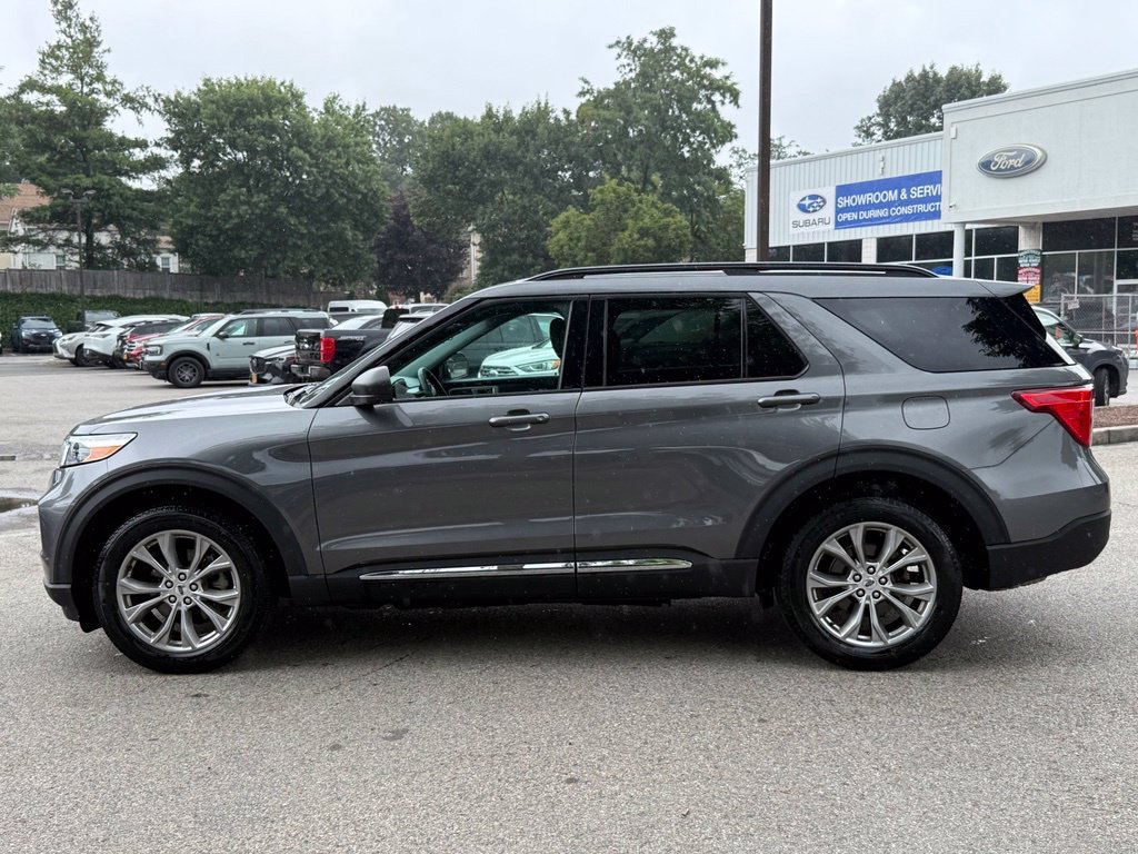Certified 2023 Ford Explorer XLT w/ Equipment Group 202A AWD/4WD image 5