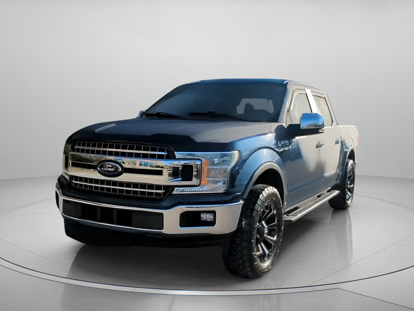 Certified 2019 Ford F150 XLT w/ Equipment Group 302A Luxury image 3