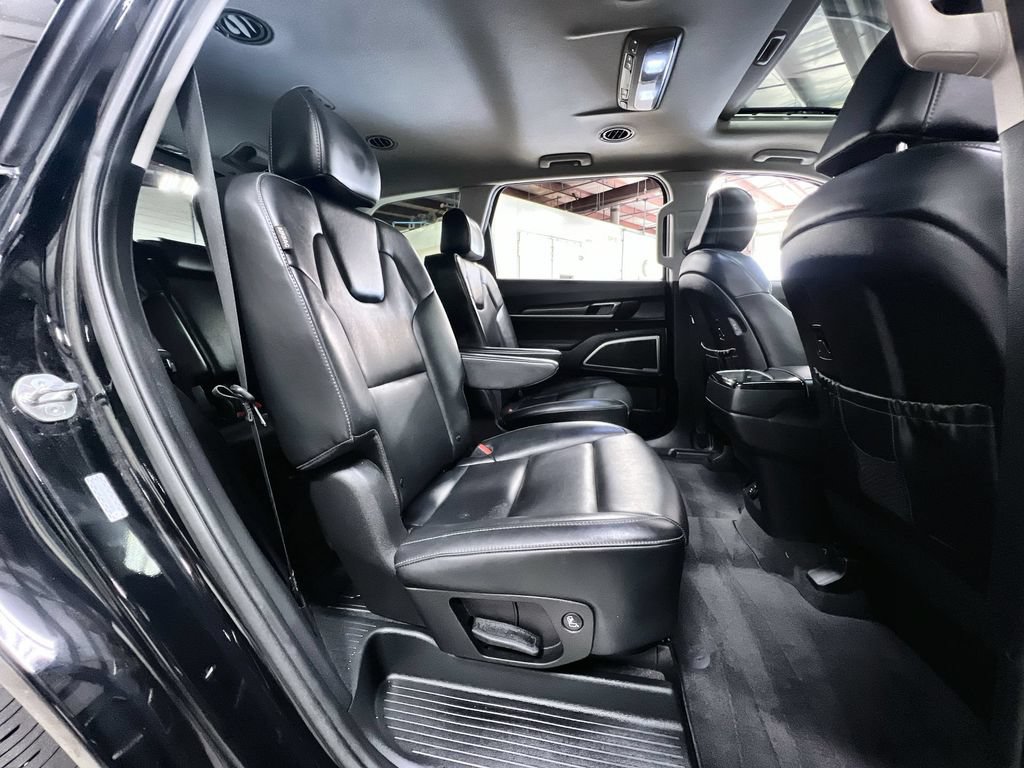 Used 2025 Kia Telluride S FWD image 24