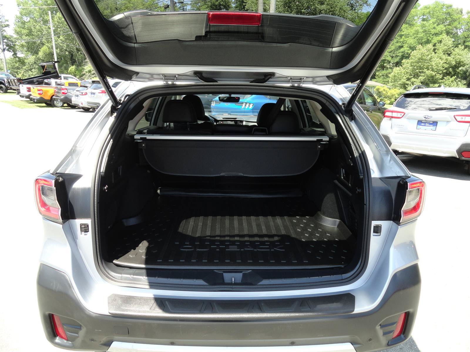 Used 2022 Subaru Outback Limited AWD/4WD image 24