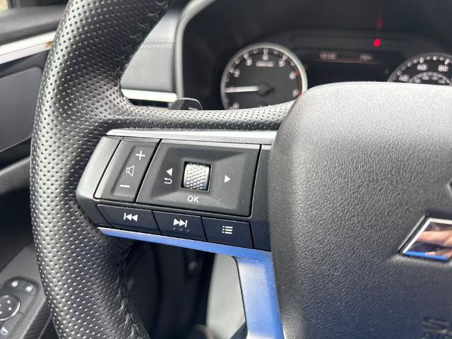 Used 2025 Mitsubishi Outlander SE FWD image 13