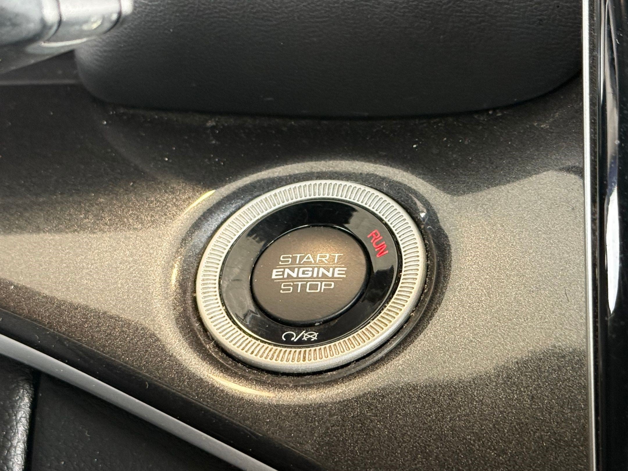 Used 2021 Jeep Grand Cherokee L Laredo AWD/4WD image 19