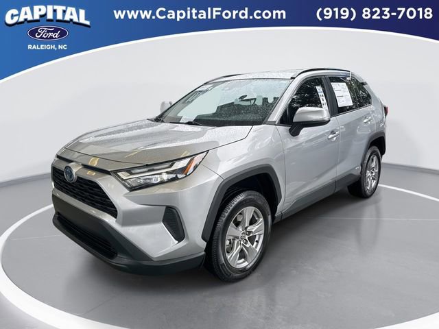 Used 2023 Toyota RAV4 XLE image 1