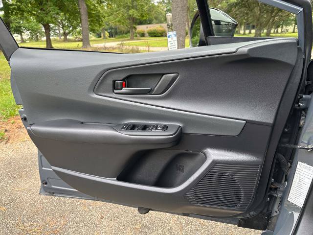 Used 2024 Toyota Prius LE FWD image 24