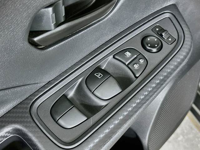 Used 2022 Nissan Versa S w/ Electronics Package FWD image 28