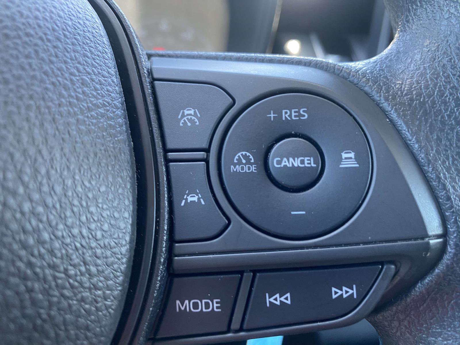 Used 2023 Toyota Corolla LE FWD image 21