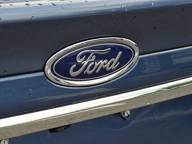 Certified 2018 Ford Fusion SE w/ Fusion SE Technology Package FWD image 34