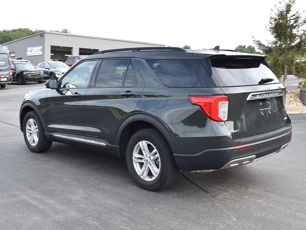 Certified 2024 Ford Explorer XLT w/ Equipment Group 202A AWD/4WD image 2