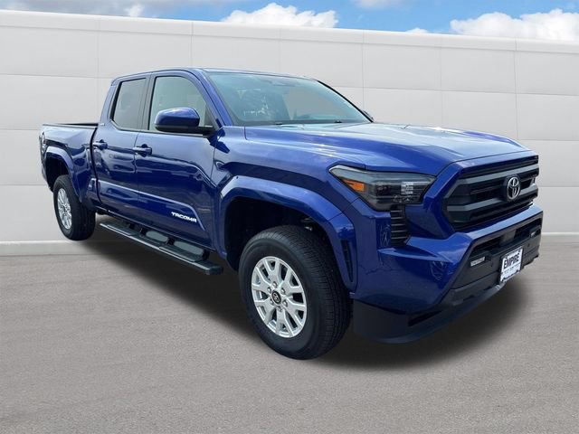 Used 2025 Toyota Tacoma SR5 AWD/4WD image 9