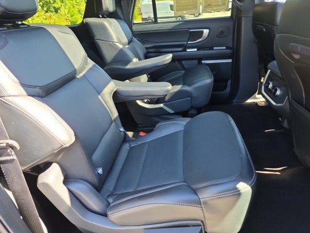 Certified 2025 Ford Expedition Max Platinum w/ Stealth Performance Package AWD/4WD image 35