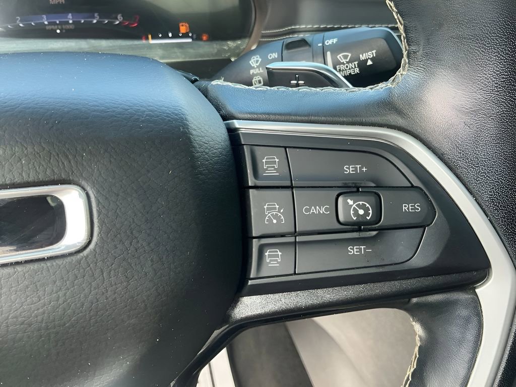 Used 2021 Jeep Grand Cherokee L Laredo w/ Luxury Tech Group I RWD image 25