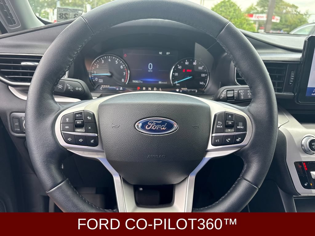 Certified 2022 Ford Explorer XLT w/ Equipment Group 202A AWD/4WD image 18