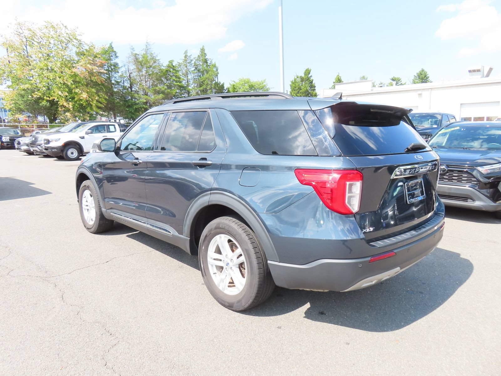 Certified 2023 Ford Explorer XLT w/ Equipment Group 202A AWD/4WD image 6