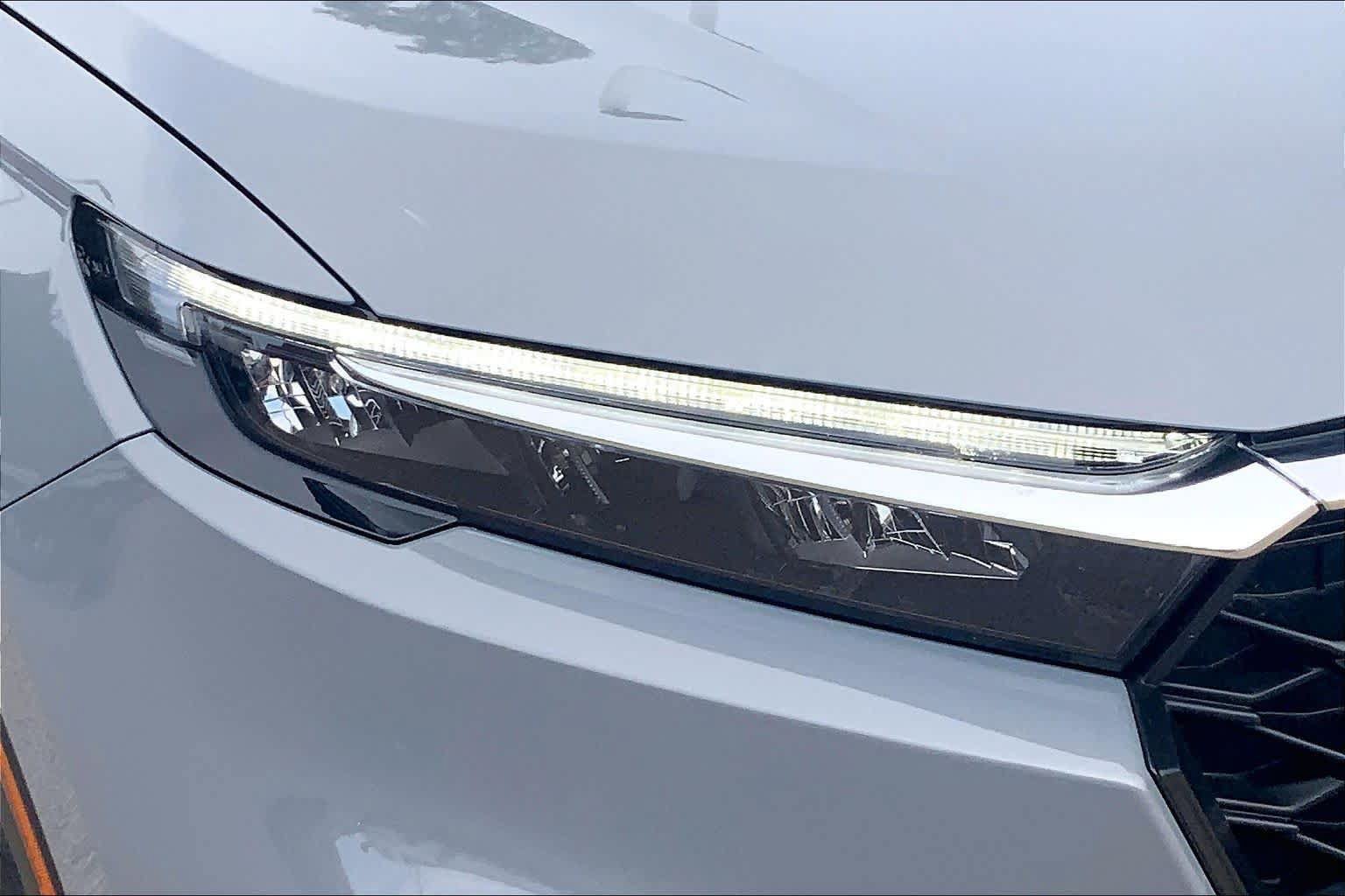 Used 2024 Honda CR-V LX image 28