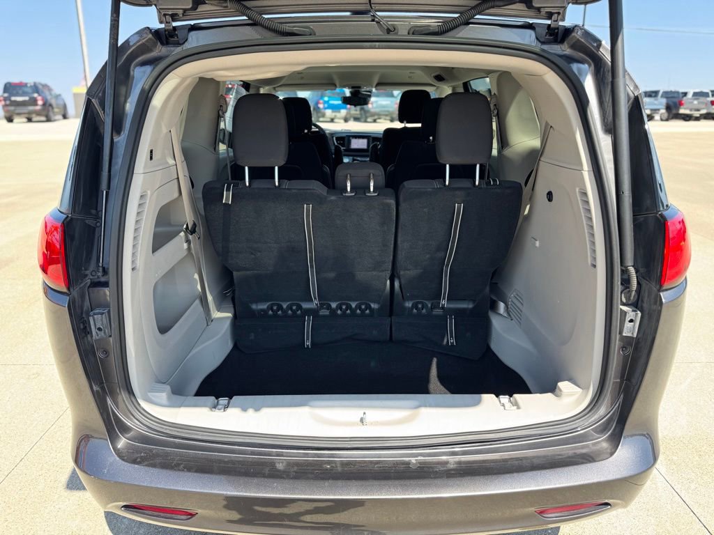 Used 2023 Chrysler Voyager LX FWD image 42