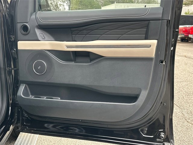 Certified 2022 Ford Expedition Max Platinum image 14