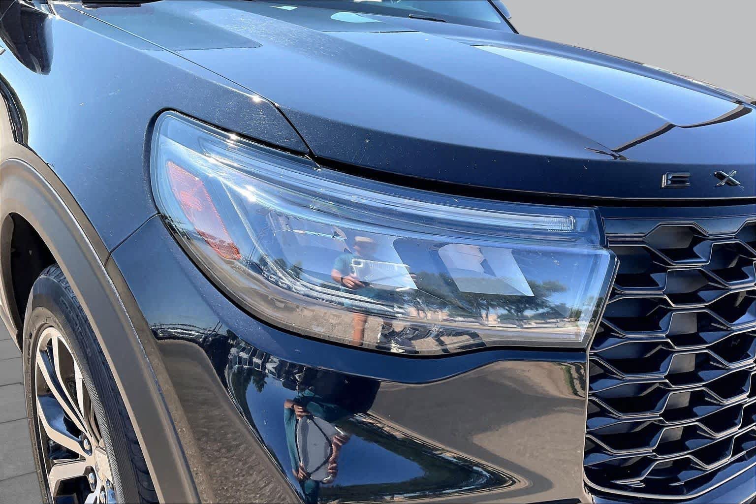 Certified 2025 Ford Explorer ST-Line AWD/4WD image 27