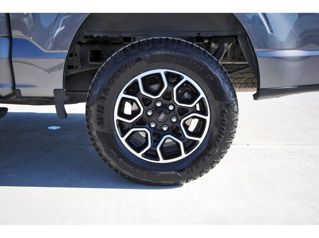 Certified 2021 Ford F150 XLT w/ Equipment Group 302A High image 30