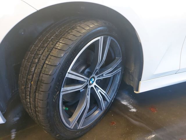 Used 2020 BMW 330i xDrive 330i xDrive w/ M Sport Package image 31