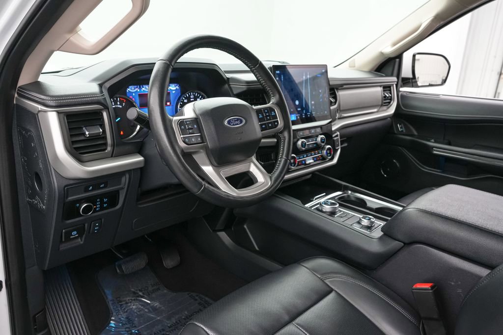 Certified 2024 Ford Expedition XLT AWD/4WD image 12