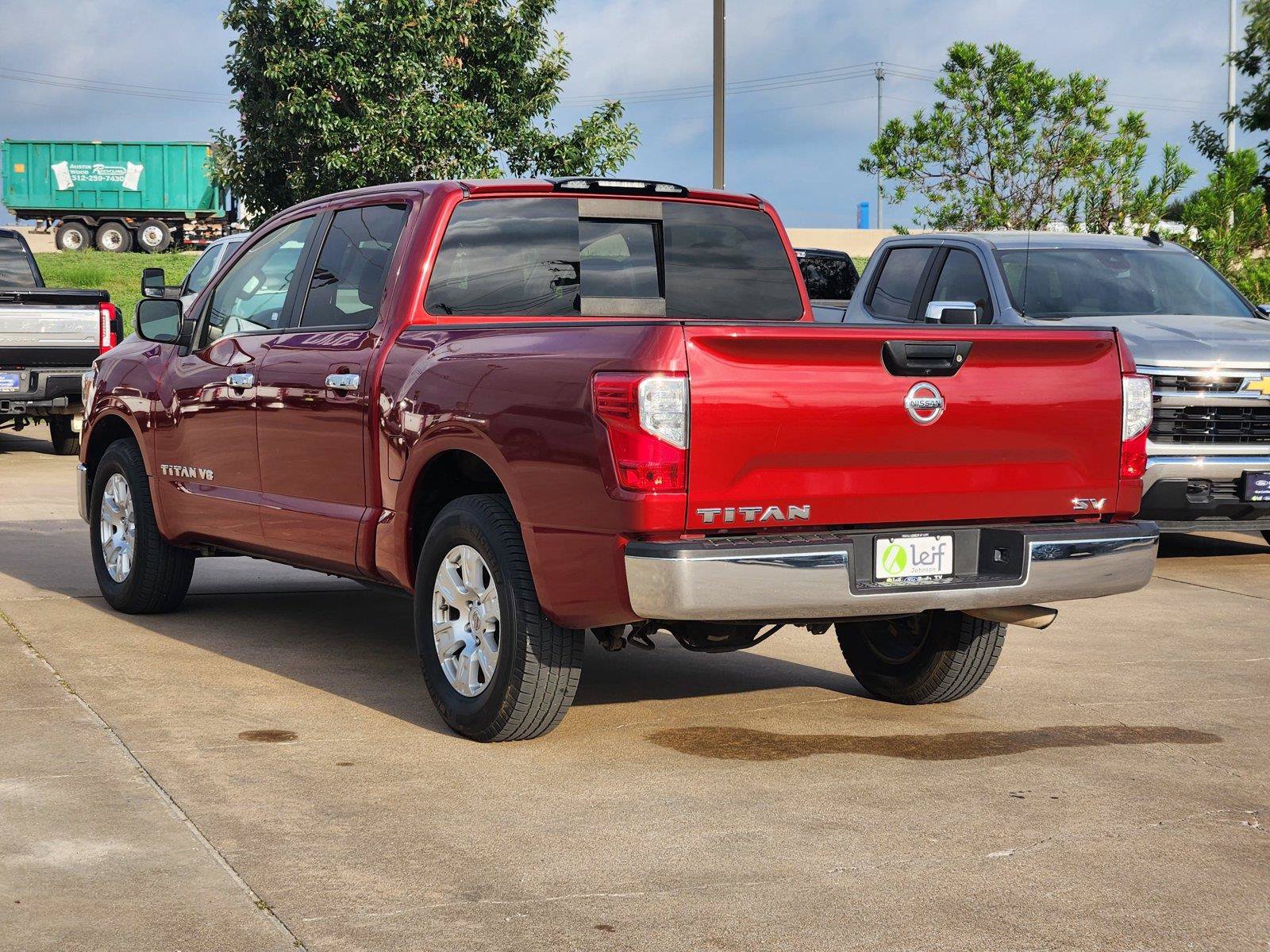 Used 2019 Nissan Titan SV RWD image 5
