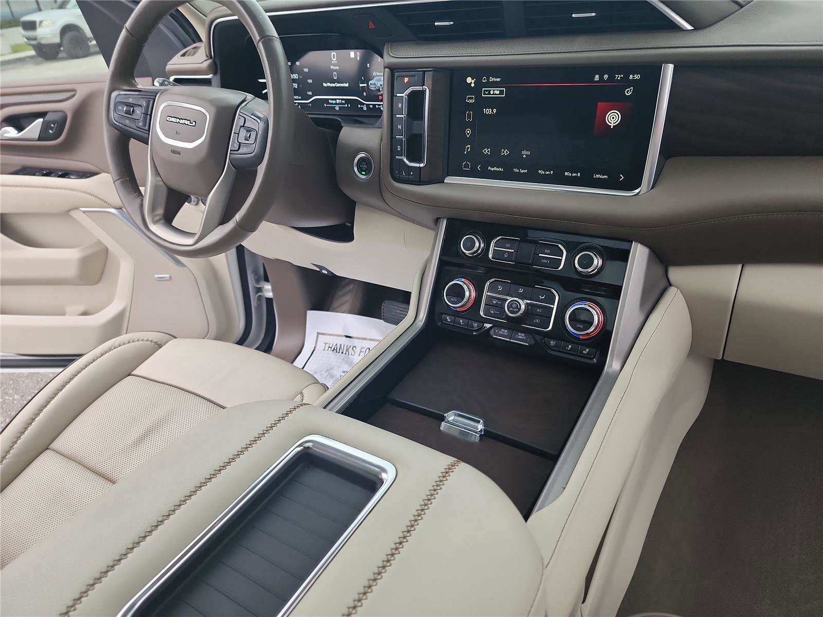 Used 2022 GMC Yukon XL Denali image 29