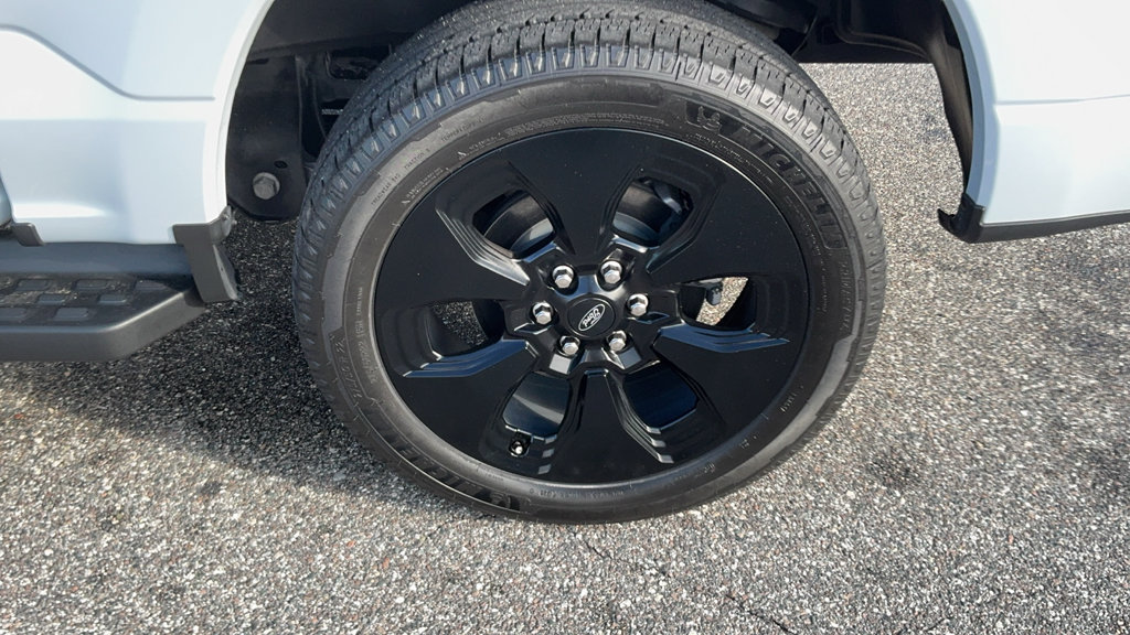 Certified 2025 Ford F150 Lightning Platinum AWD/4WD image 10