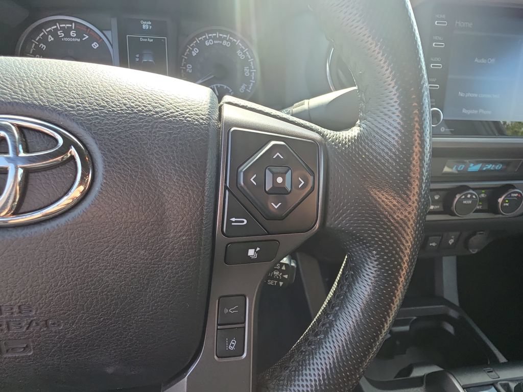 Used 2022 Toyota Tacoma TRD Off-Road AWD/4WD image 14