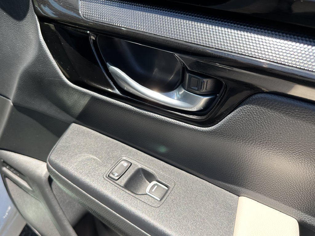Used 2025 Honda CR-V EX-L image 18