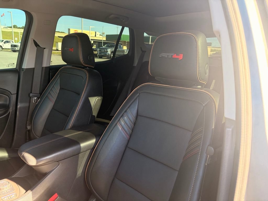 Used 2024 GMC Terrain AT4 w/ Tech Package AWD/4WD image 10