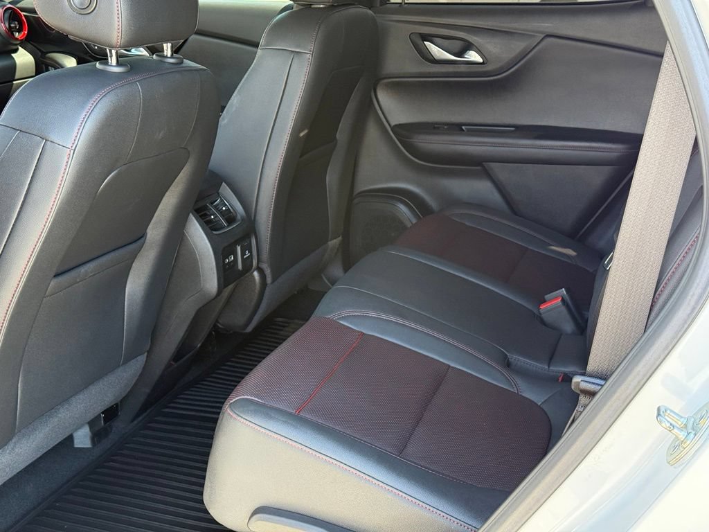 Used 2023 Chevrolet Blazer RS FWD image 8