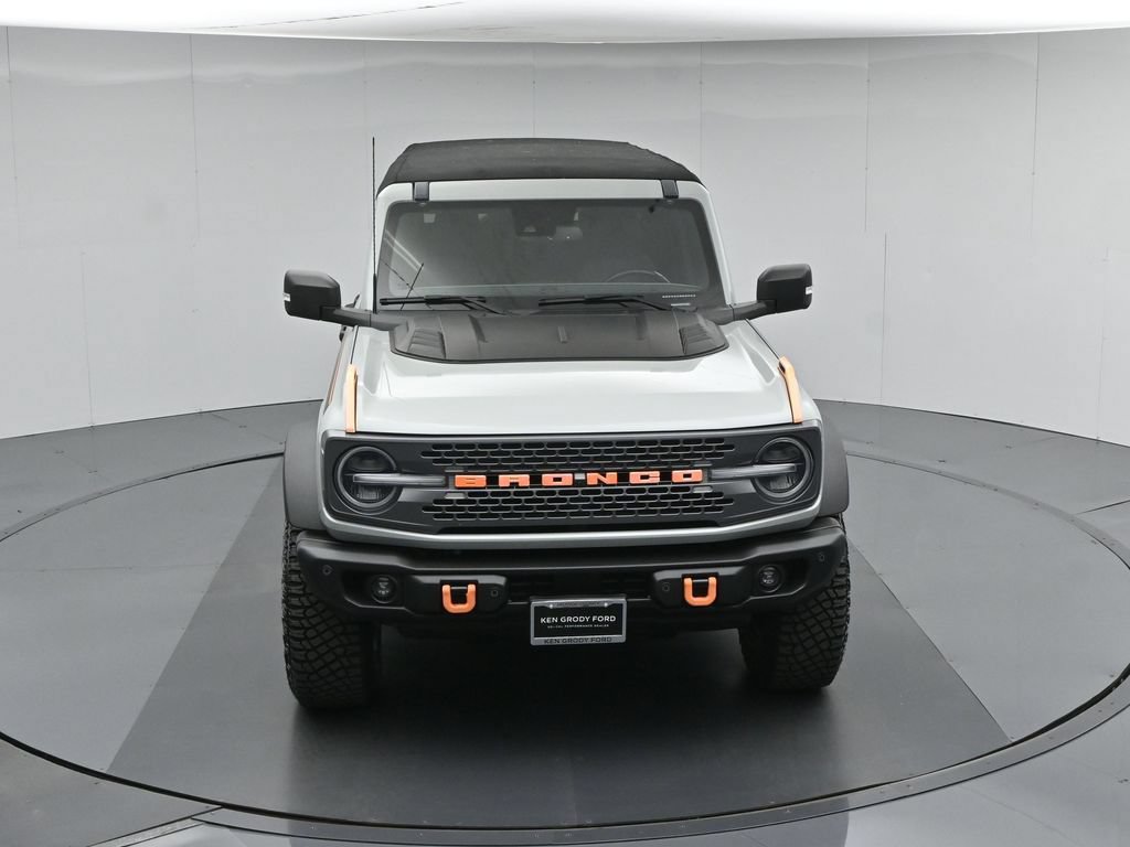 Certified 2023 Ford Bronco Badlands w/ Sasquatch Package AWD/4WD image 37