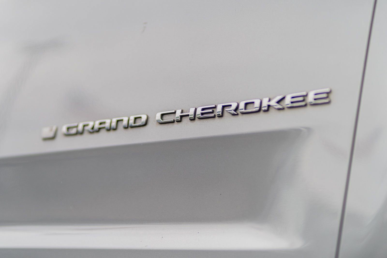 Used 2023 Jeep Grand Cherokee L Overland w/ Rear Seat Video Group I image 10