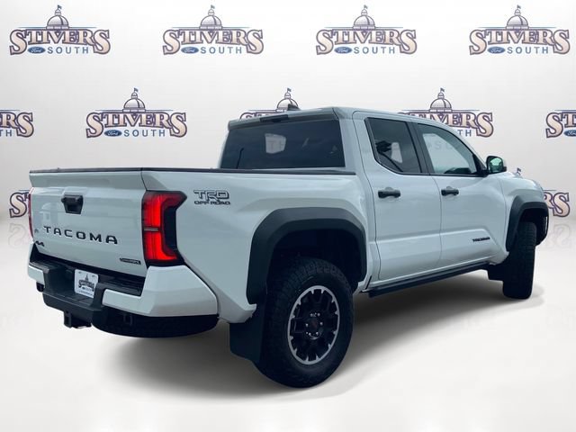 Used 2024 Toyota Tacoma TRD Off-Road AWD/4WD image 3