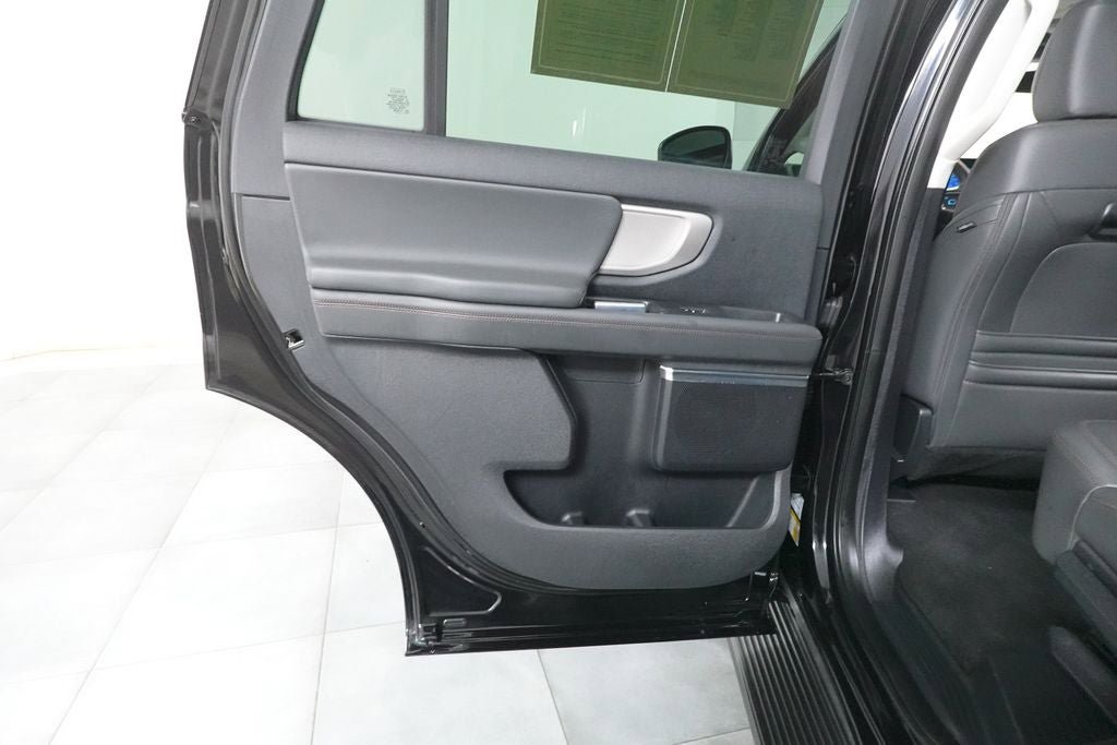 Certified 2025 Ford Expedition Active AWD/4WD image 28