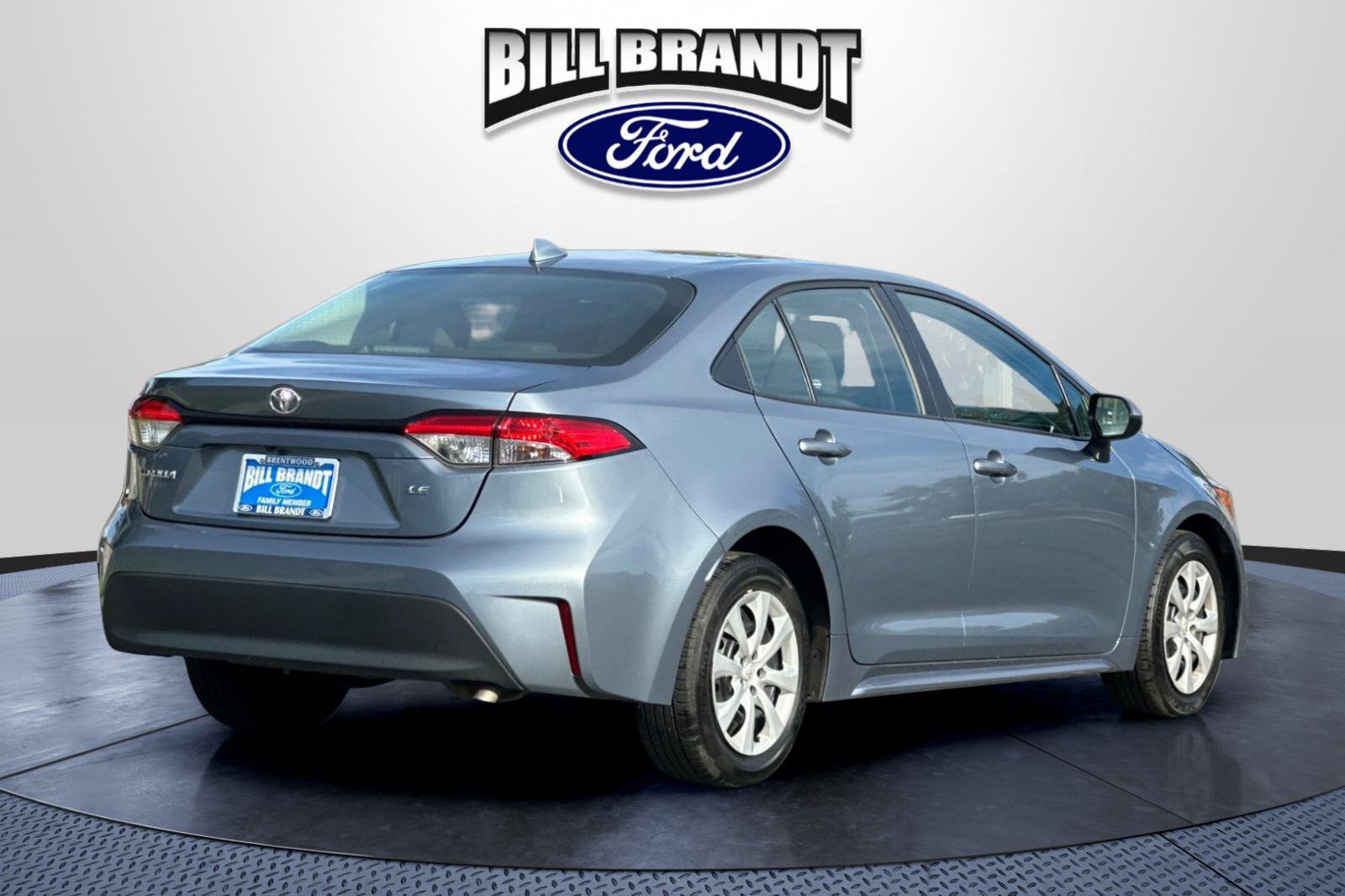 Used 2024 Toyota Corolla LE FWD image 3
